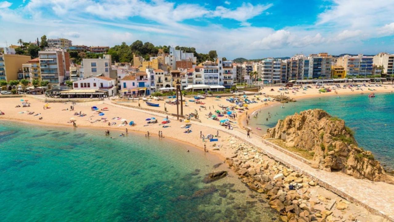 Apartamento Cerca De La Playa Blanes Buitenkant foto